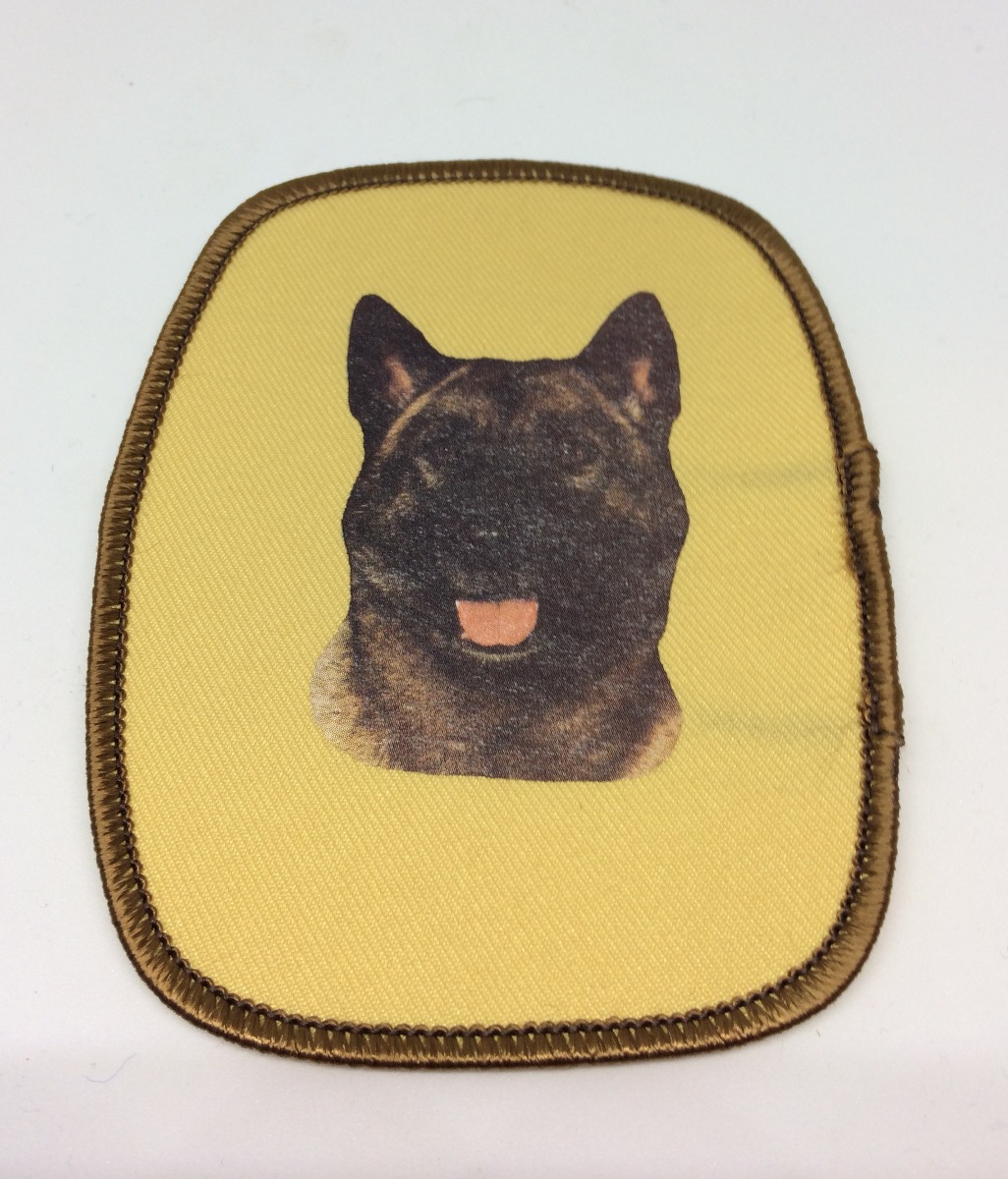 Stofmærke med American Akita