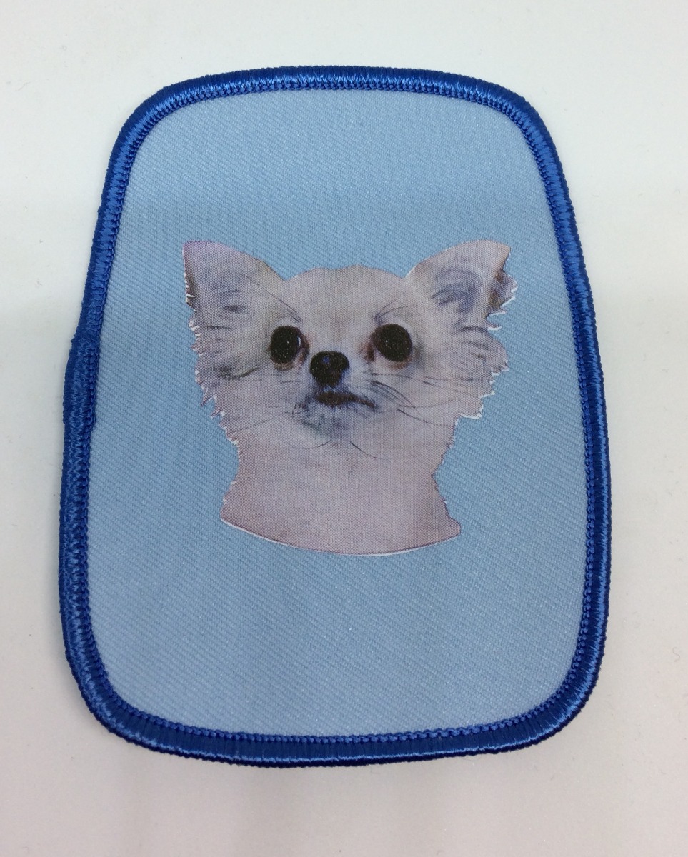 Stofmærke med Chihuahua, langhåret.